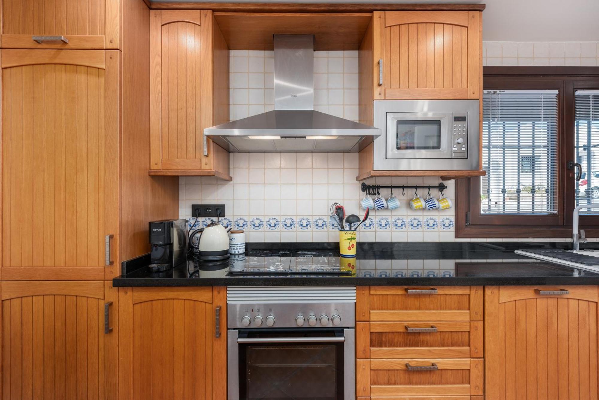 Stylish 3 Bed House 2 Bathrooms, With Patio, Roof Terrace And Communal Pool 5 Minutes Away From The Beautiful Spanish White Village Of Casares Pueblo And Only 20 Mins From The Sea Extérieur photo